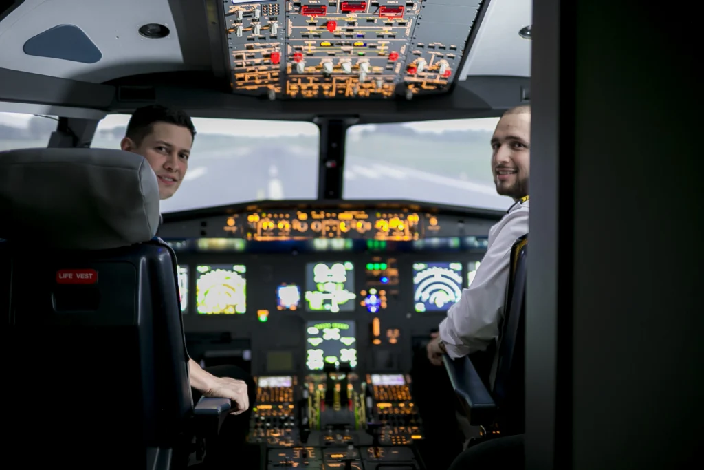 CRM Halcones Aviation School
