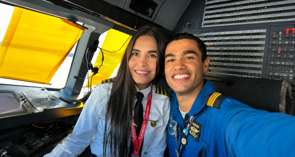 Pilotos de Halcones egresados volando en Avianca y Helistar PCA-PCH